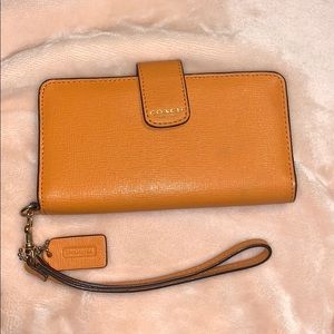 Coach wristlet w phone holder